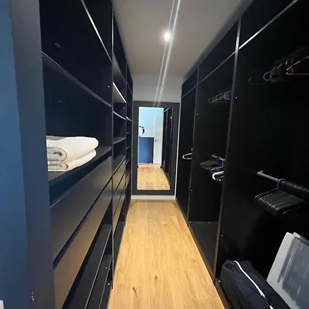 A 100 M Du Quartier Des Docks De Biarritz Jacuzzi , Piscine Chauffee , Petanque Villa *